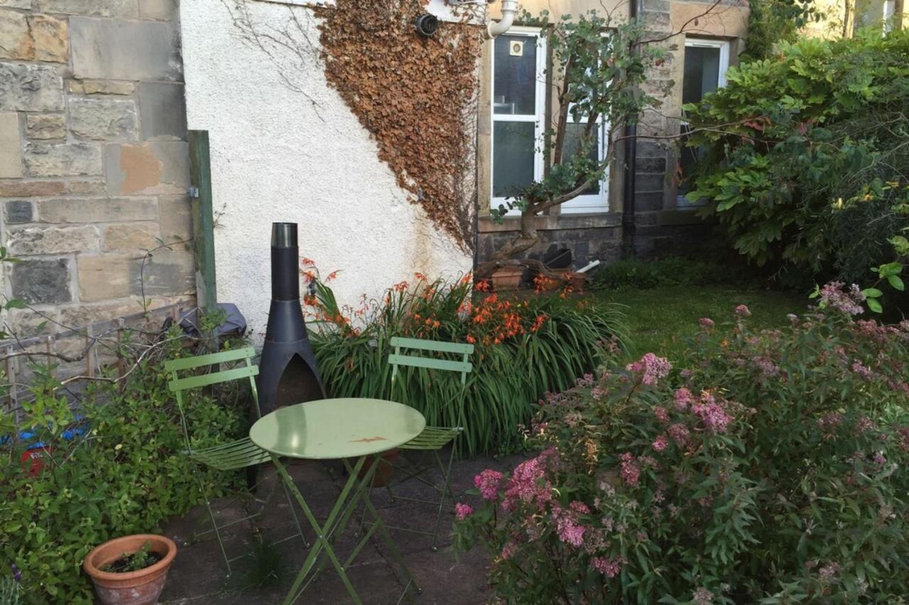 Appartement And Spacious 2 Bedroom Flat With Garden